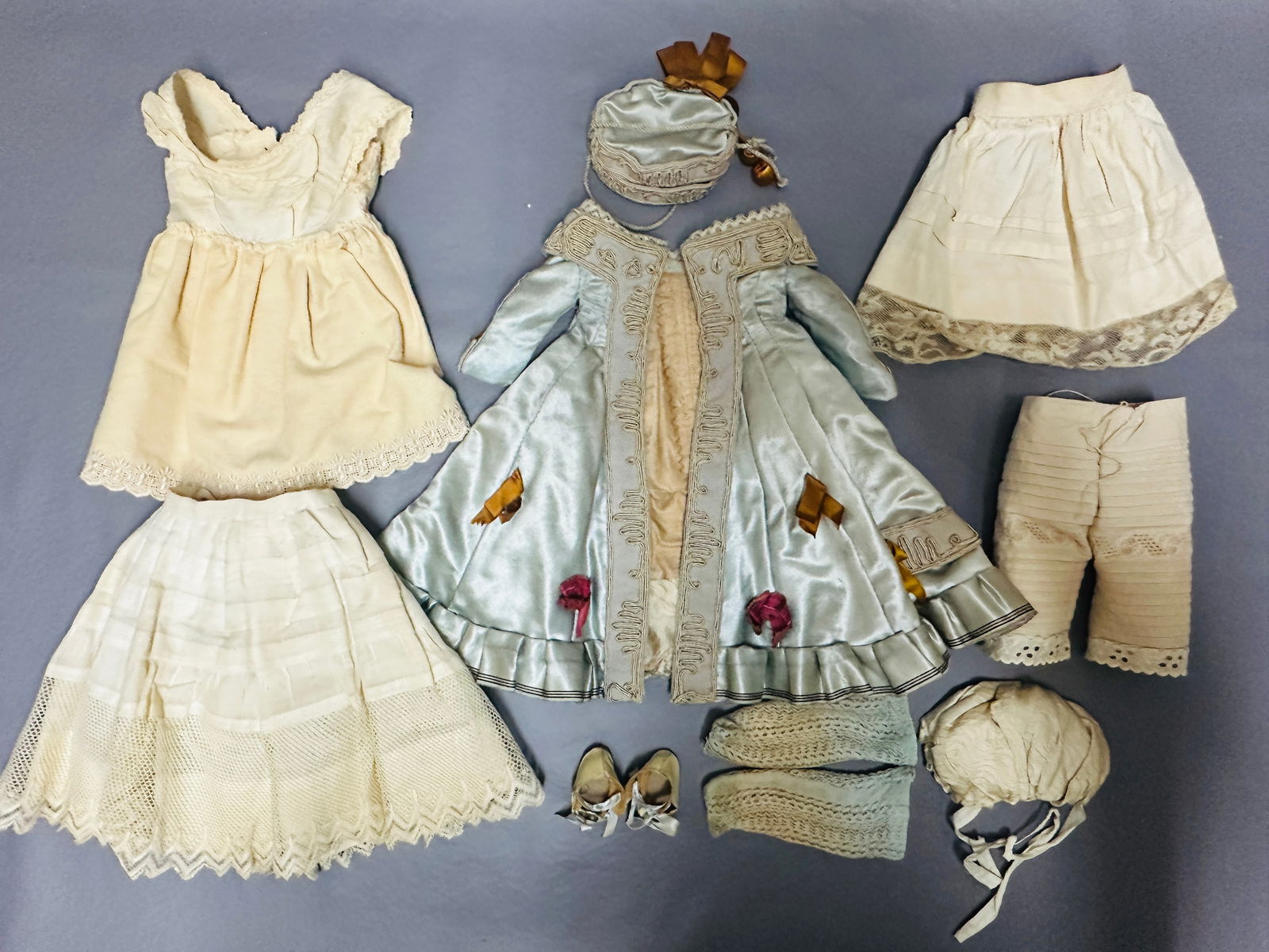 Doll Clothes Complete Ensemble Hat, Jacket and Shoes (1 of 17)