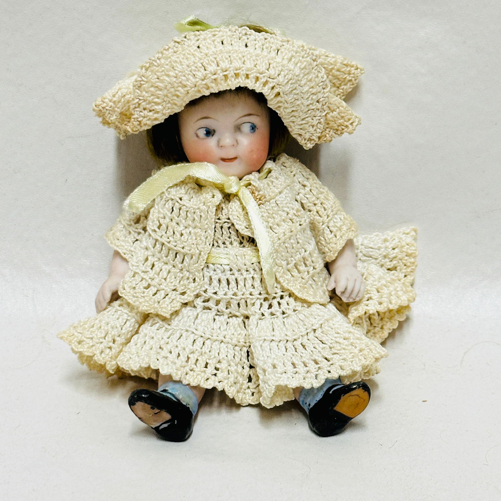 Character Face side glancing All Bisque Doll (1 of 10)