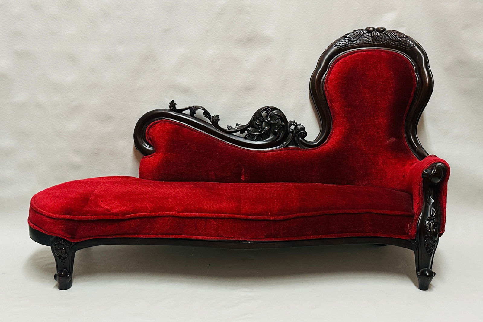 Child size Chaise Lounge Fainting Couch: Child size Chaise Lounge Fainting Couch, not antique PICK UP RECOMMENDED ------------------ please review all pictures carefully because they are part of the description and show condition issues if a