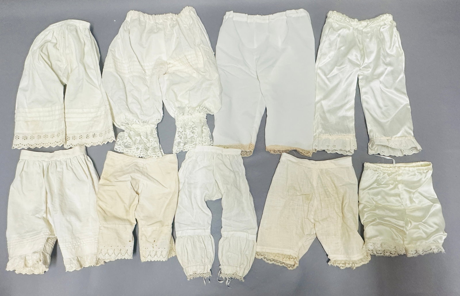 Antique and Vintage Doll Bloomers and Pantaloons: Antique and Vintage Doll Bloomers and Pantaloons ------------------ please review all pictures carefully because they are part of the description and show condition issues if any ------------------ pl