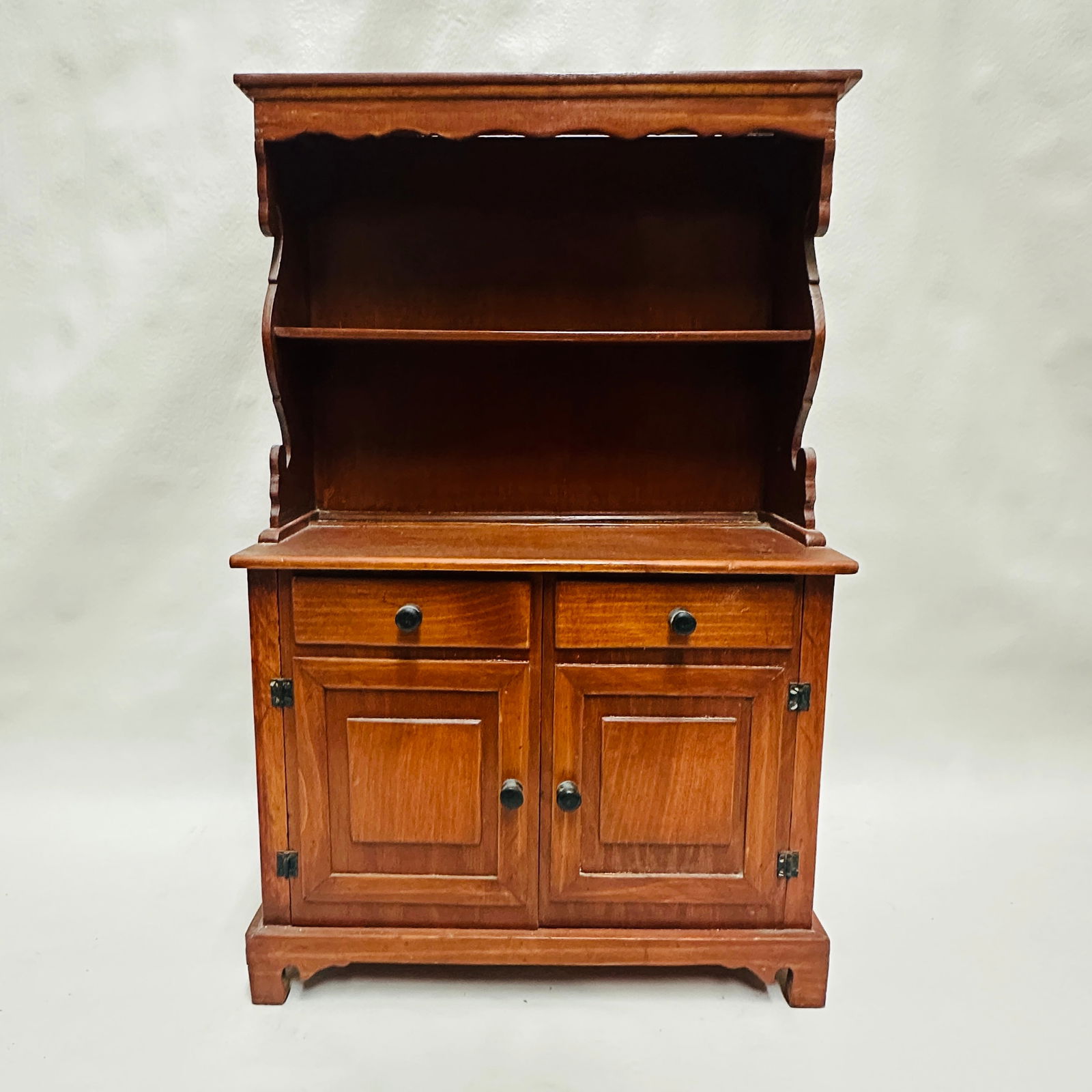 Doll Size Country Hutch (1 of 5)