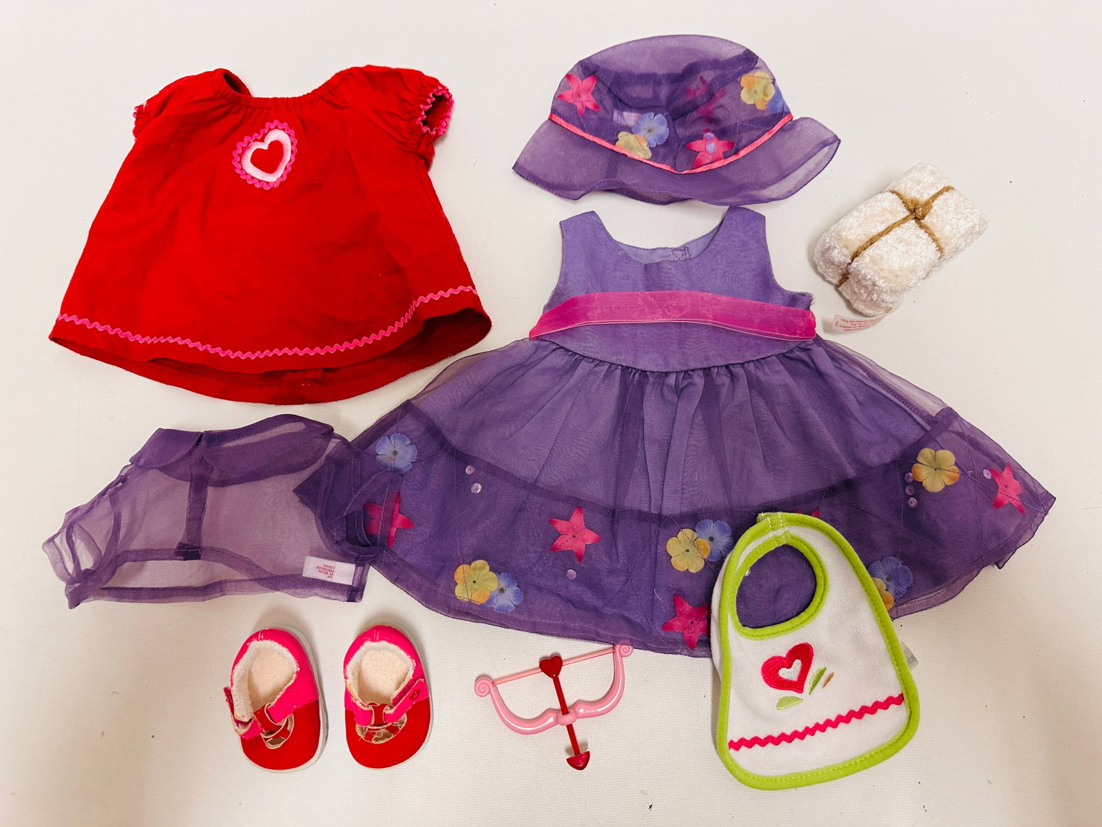 American Girl Doll Bitty Baby Clothes Grouping: American Girl Doll Bitty Baby Clothes Grouping ------------------ please review all pictures carefully because they are part of the description and show condition issues if any ------------------ plea