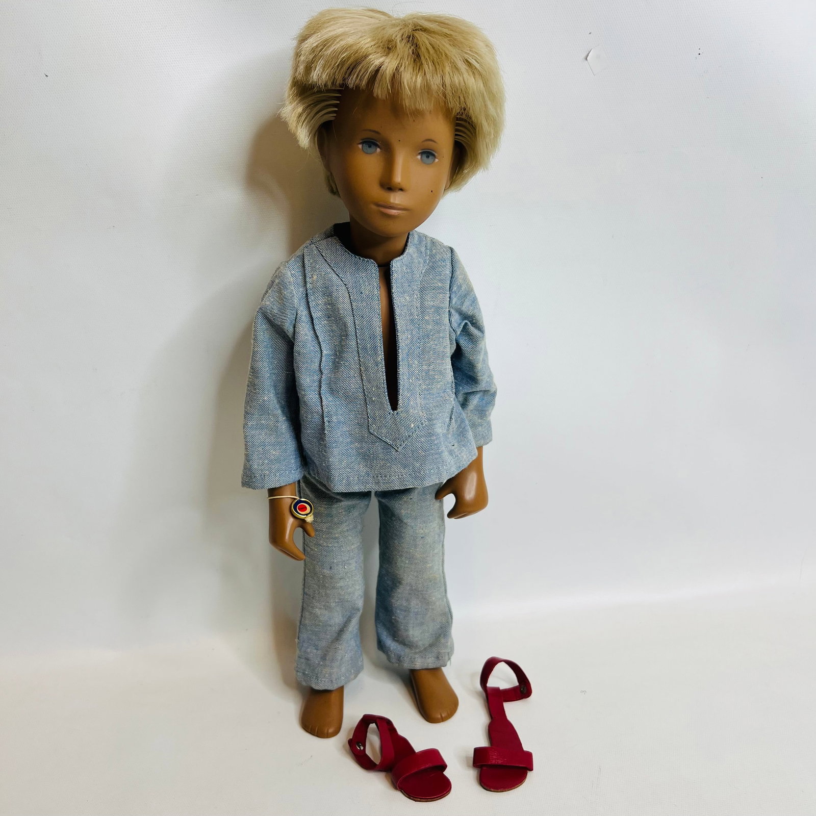 Sasha Doll Gregor Fair Hair and Blue Suit: Sasha Doll Gregor Fair Hair and Blue Suit, hair might be cut ------------------ please review all pictures carefully because they are part of the description and show condition issues if any ---------