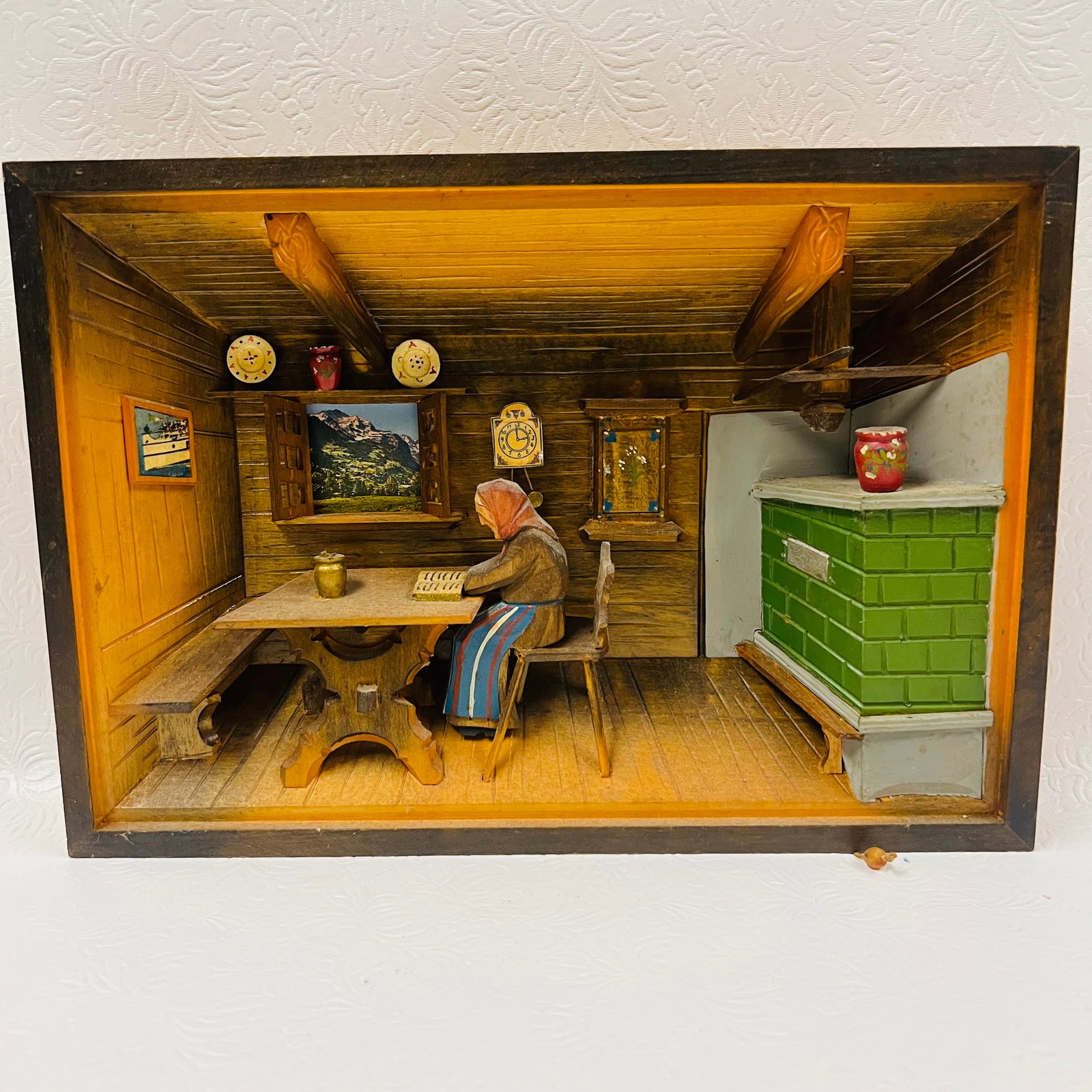 Austrian Handmade Wooden 3D Erzgebirge Diorama: Austrian Handmade Wooden 3D Erzgebirge Diorama ------------------ please review all pictures carefully because they are part of the description and show condition issues if any ------------------ plea