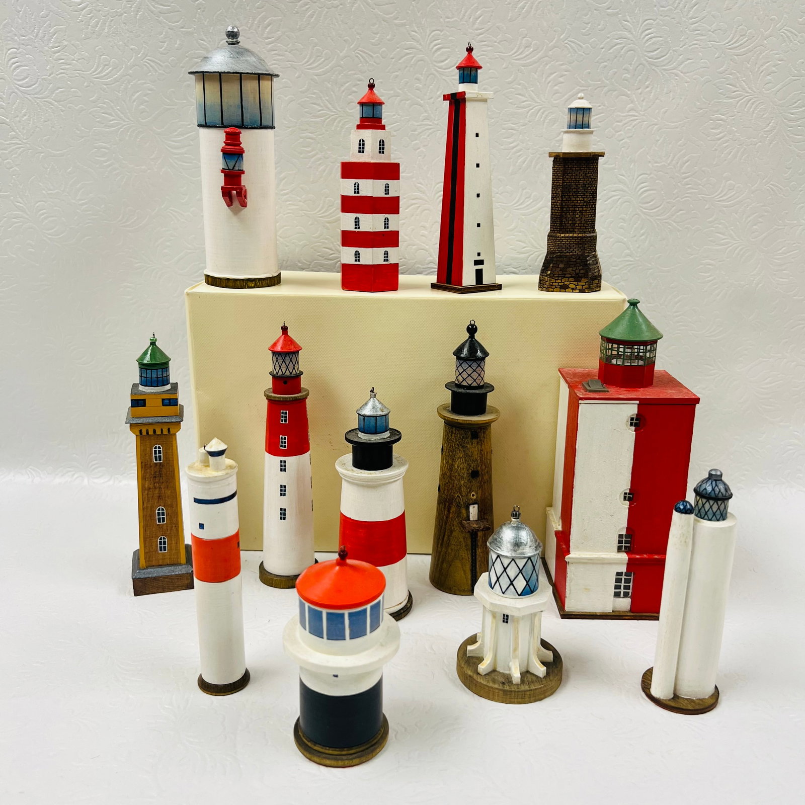 Andrei Savrasov Handcrafted International Lighthouses: Andrei Savrasov Handcrafted International Lighthouses ------------------ please review all pictures carefully because they are part of the description and show condition issues if any ----------------