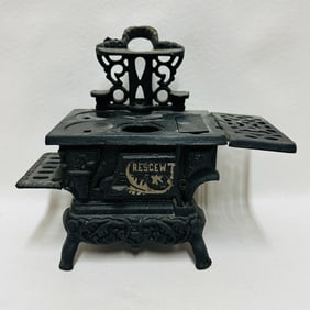Crescent USA Miniature Cast Iron Toy Stove