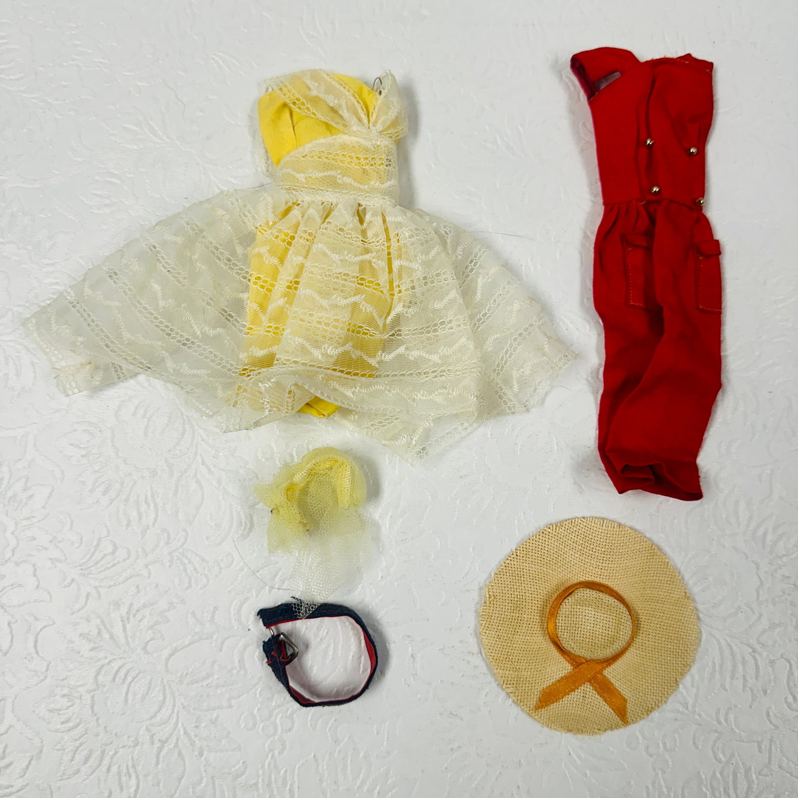 Vintage Skipper 1904 Flower Girl and 986 Sheath Dress Doll Clothes: Vintage Skipper 1904 Flower Girl and 986 Sheath Dress Doll Clothes ------------------ please review all pictures carefully because they are part of the description and show condition issues if any ---