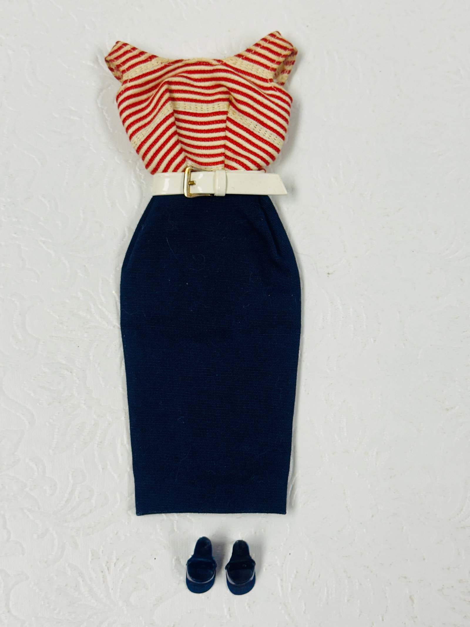 Vintage Barbie 918 Cruise Stripes Doll Clothes: Vintage Barbie 918 Cruise Stripes Doll Clothes ------------------ please review all pictures carefully because they are part of the description and show condition issues if any ------------------ plea