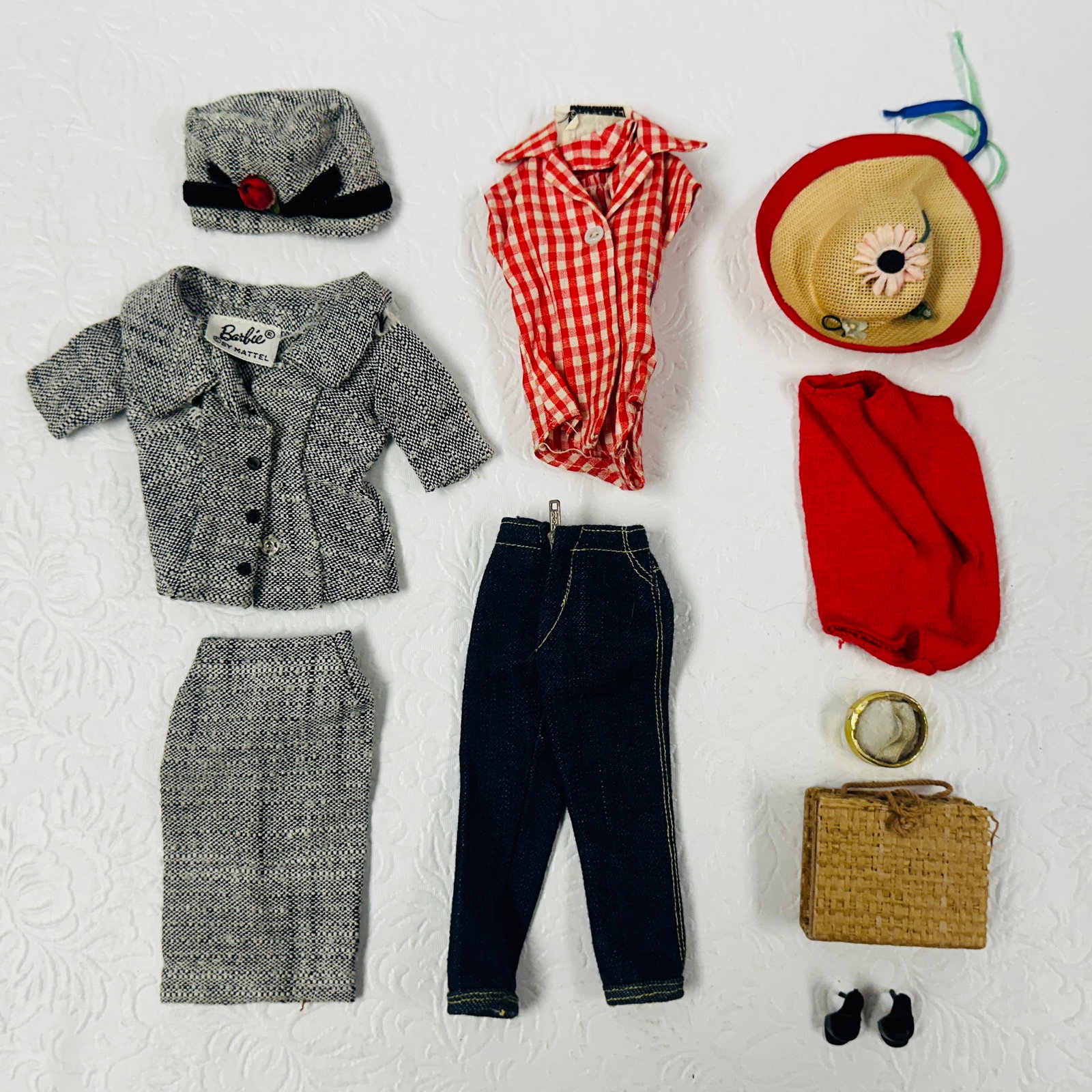 Vintage Barbie 954 Career Girl and 967 Picnic Set Doll Clothes: Vintage Barbie 954 Career Girl and 967 Picnic Set Doll Clothes ------------------ please review all pictures carefully because they are part of the description and show condition issues if any -------