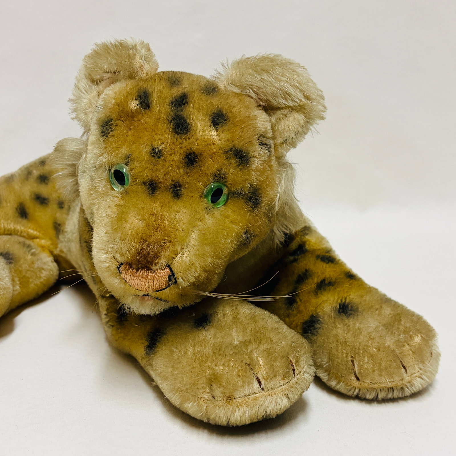 Steiff Lying Leopard - 2