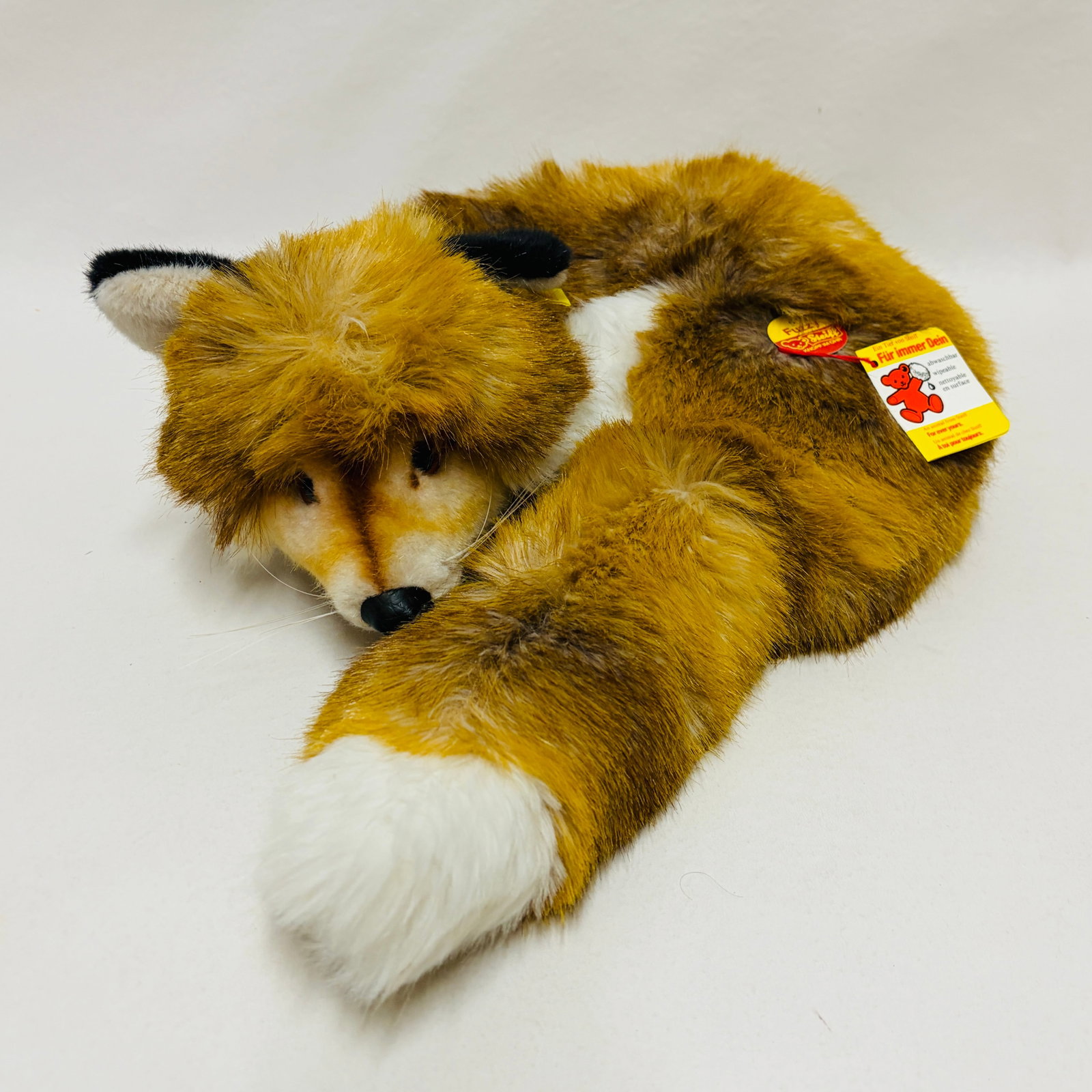 Steiff Lying Fox Fuzzy: Steiff Lying Fox Fuzzy ------------------ please review all pictures carefully because they are part of the description and show condition issues if any ------------------ please consider the shipping