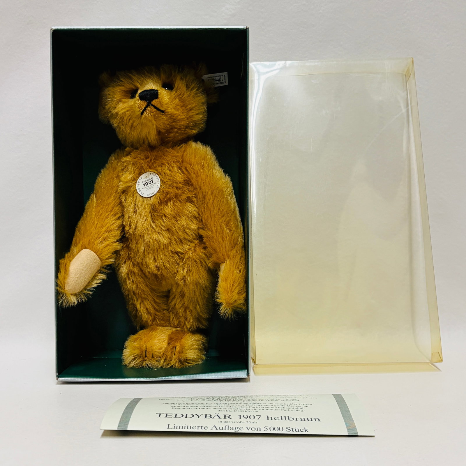 Steiff 1907 Teddy Bear, Limited Edition, replica: Steiff 1907 Teddy Bear, Limited Edition, replica ------------------ please review all pictures carefully because they are part of the description and show condition issues if any ------------------