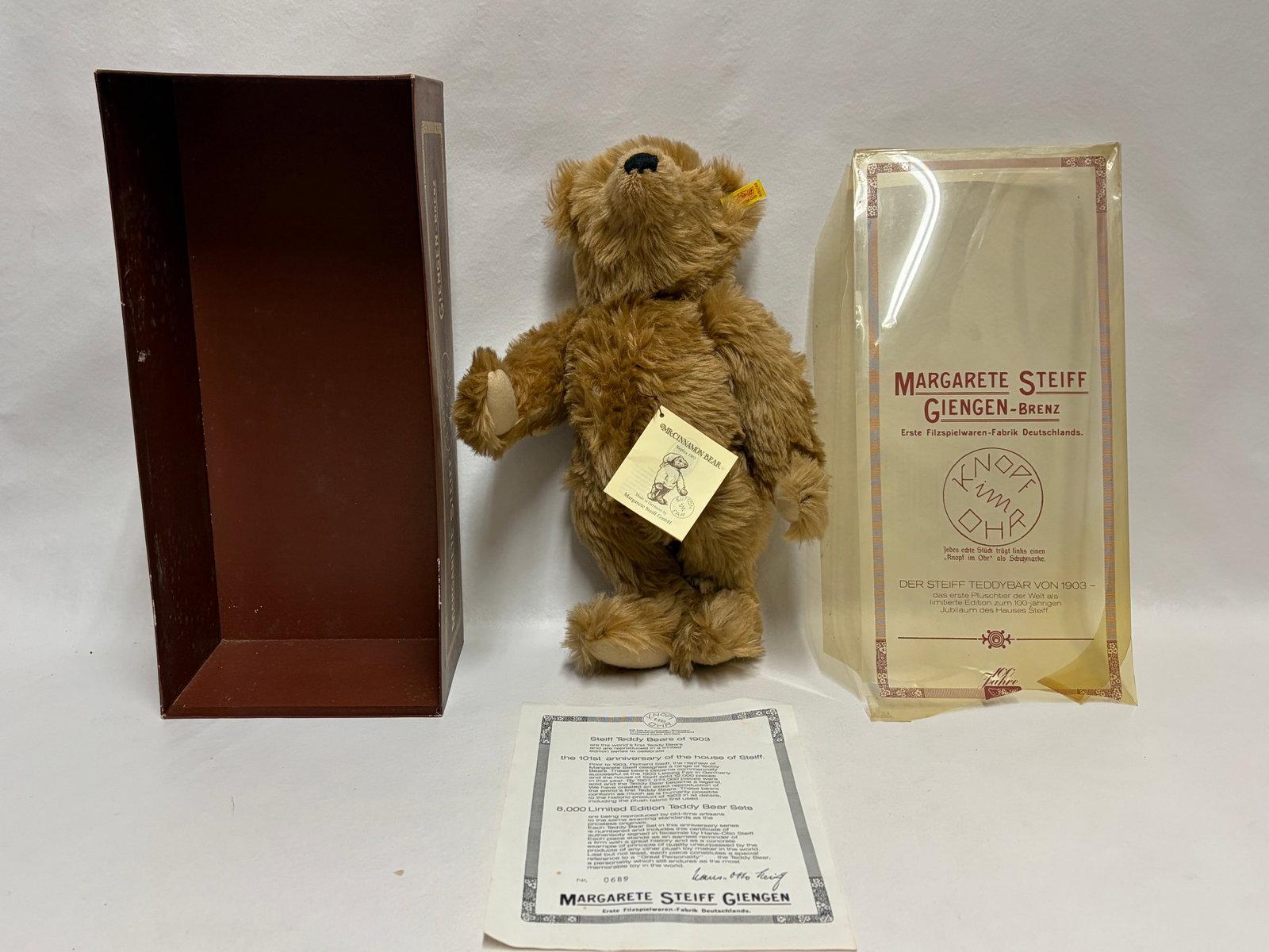 Steiff Mr. Cinnamon Bear 1903 replica: Steiff Mr. Cinnamon Bear 1903 replica ------------------ please review all pictures carefully because they are part of the description and show condition issues if any ------------------ please