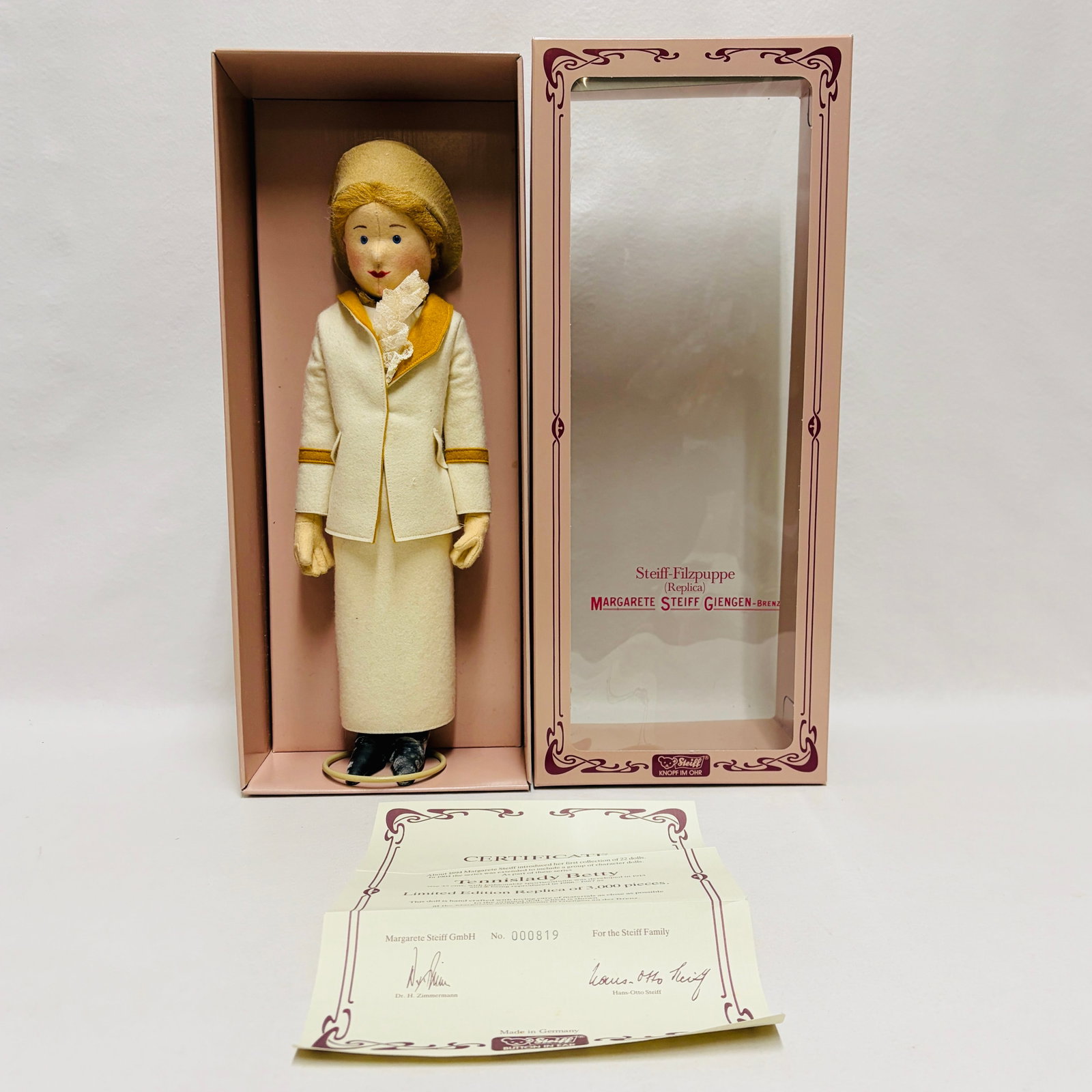 Margarete Steiff Doll Tennislady Betty, Limited Edition, replica (1 of 7)