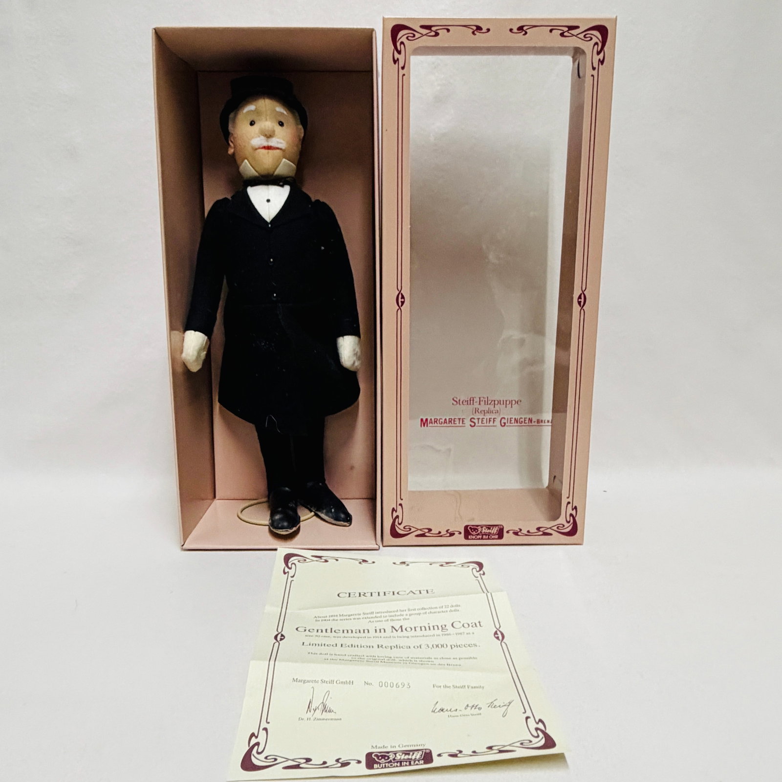 Margarete Steiff Doll Gentleman in Morning Coat, Limited Edition, replica (1 of 8)