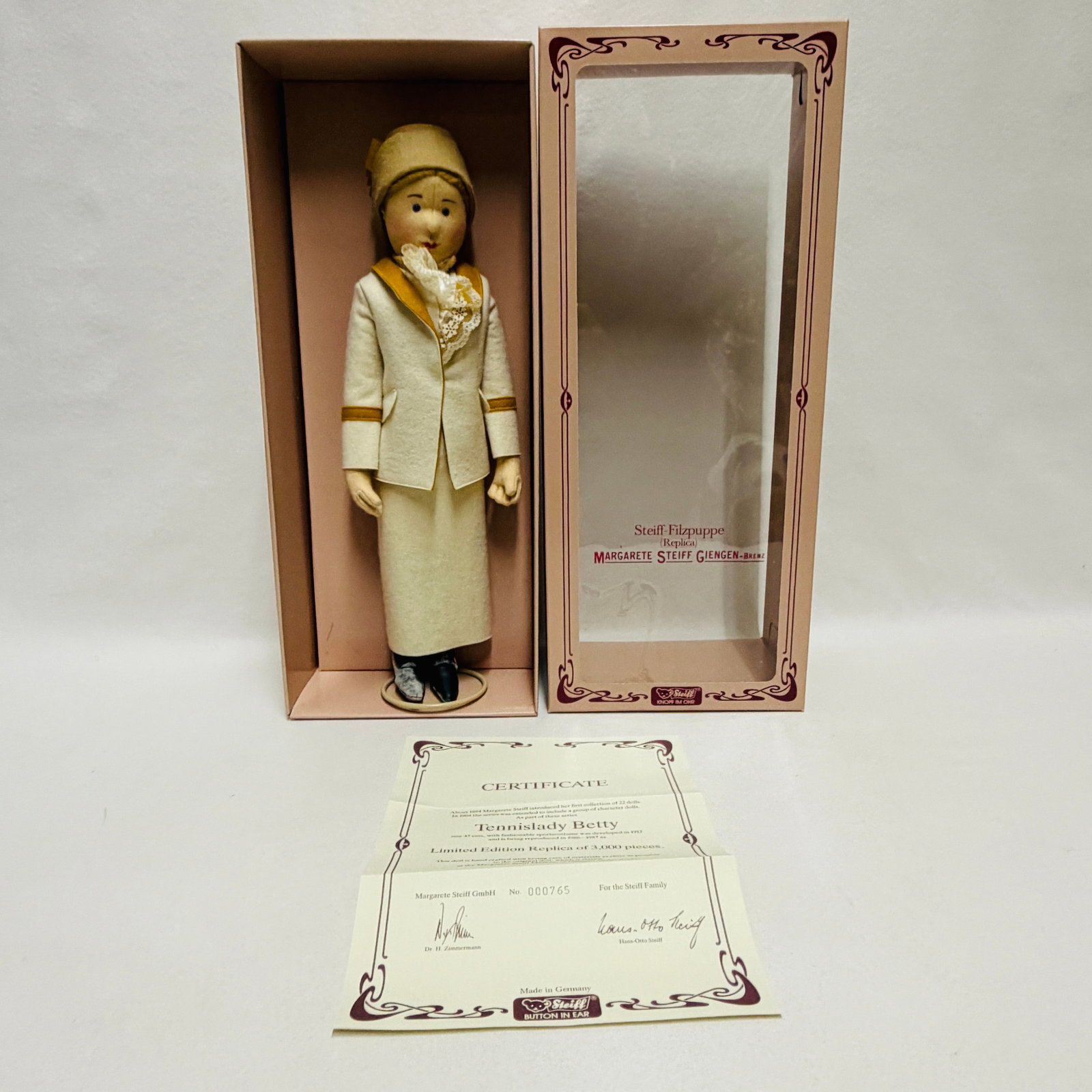 Margarete Steiff Doll Tennislady Betty, Limited Edition, replica (1 of 6)