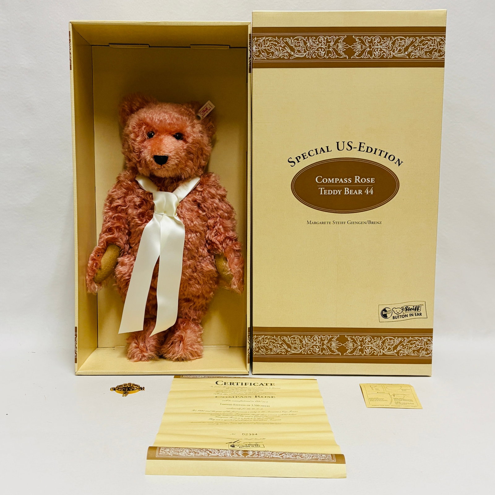 Steiff Compass Rose Teddy Bear (1 of 11)