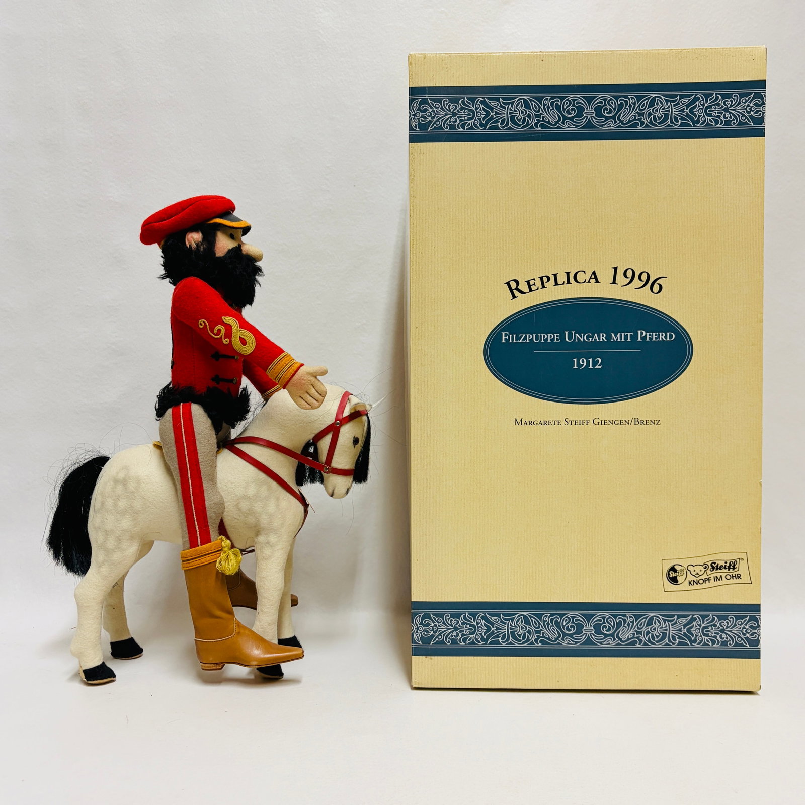 Steiff 1912 Felt Doll Hungarian with Horse, Limited Edition, replica (1 of 15)