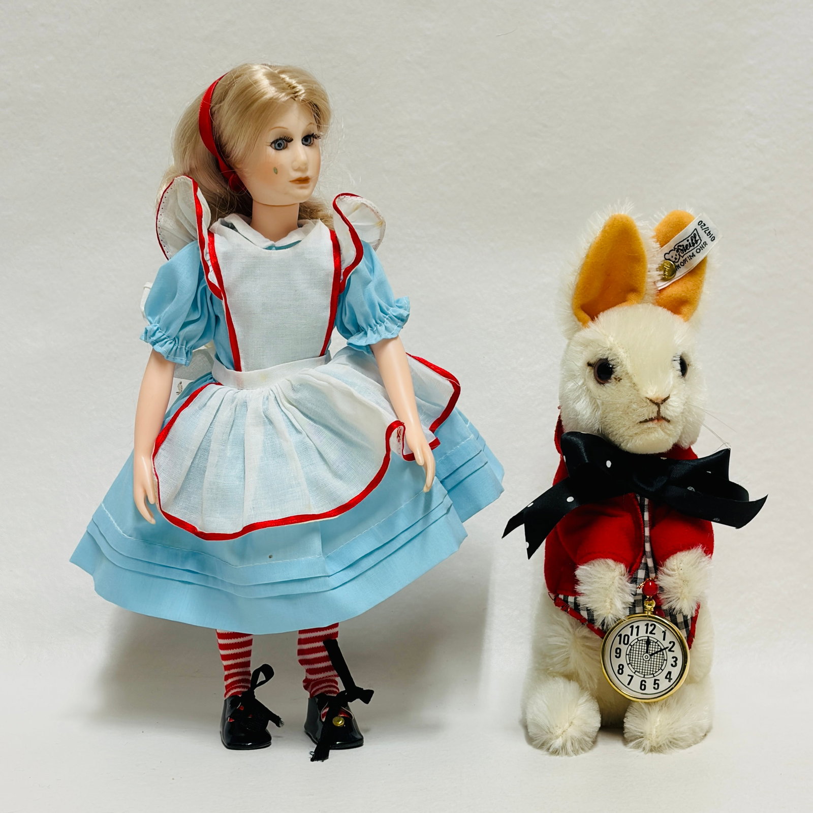 Steiff White Rabbit and Suzanne Gibson Alice Doll (1 of 15)