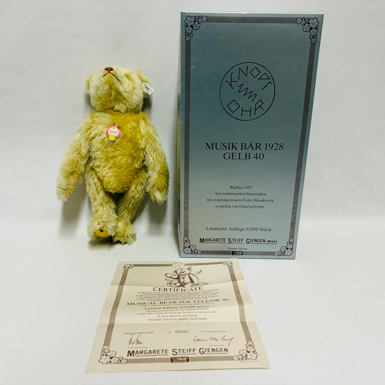Steiff 1928 Musical Teddy Bear, Limited Edition, replica: Steiff 1928 Musical Teddy Bear, Limited Edition, replica ------------------ please review all pictures carefully because they are part of the description and show condition issues if any