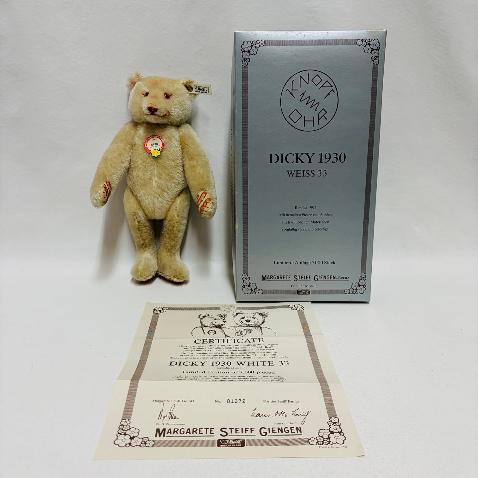 Steiff 1930 Dicky Weiss 33 Teddy Bear, Limited Edition, replica: Steiff 1930 Dicky Weiss 33 Teddy Bear, Limited Edition, replica ------------------ please review all pictures carefully because they are part of the description and show condition issues if any