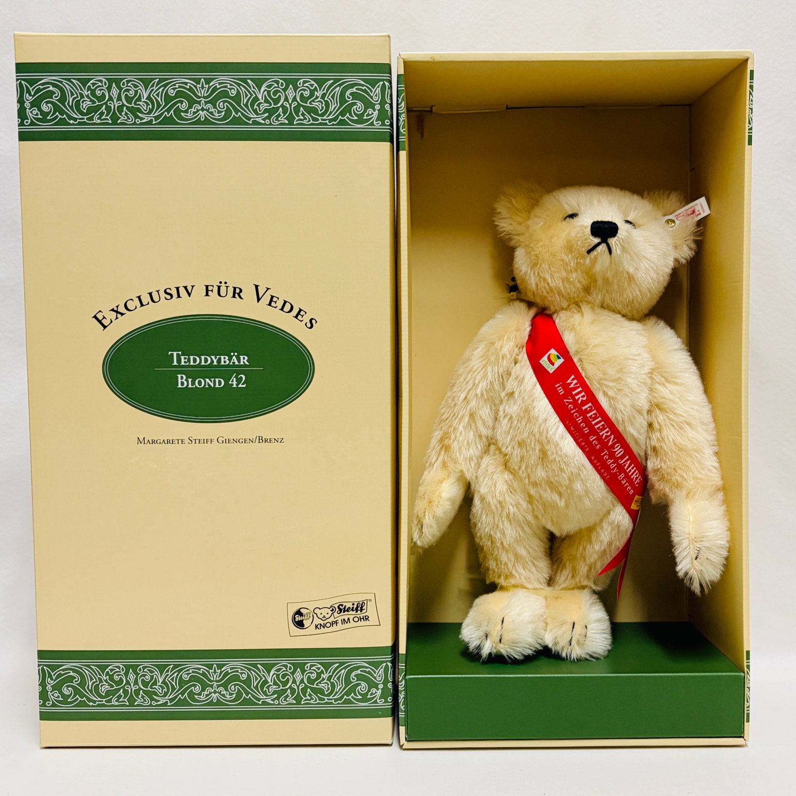 Steiff Teddy Bear for Vedes 90th Anniv., Limited Edition: Steiff Teddy Bear for Vedes 90th Anniv., Limited Edition ------------------ please review all pictures carefully because they are part of the description and show condition issues if any -------------
