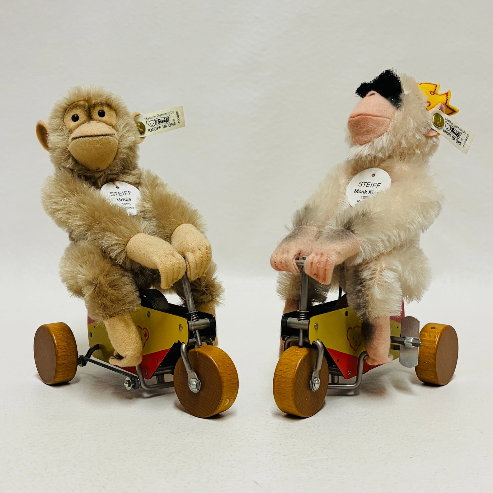 Two Steiff 1926 Urfips and Monk King Monkeys on Tricycles, replica (1 of 12)