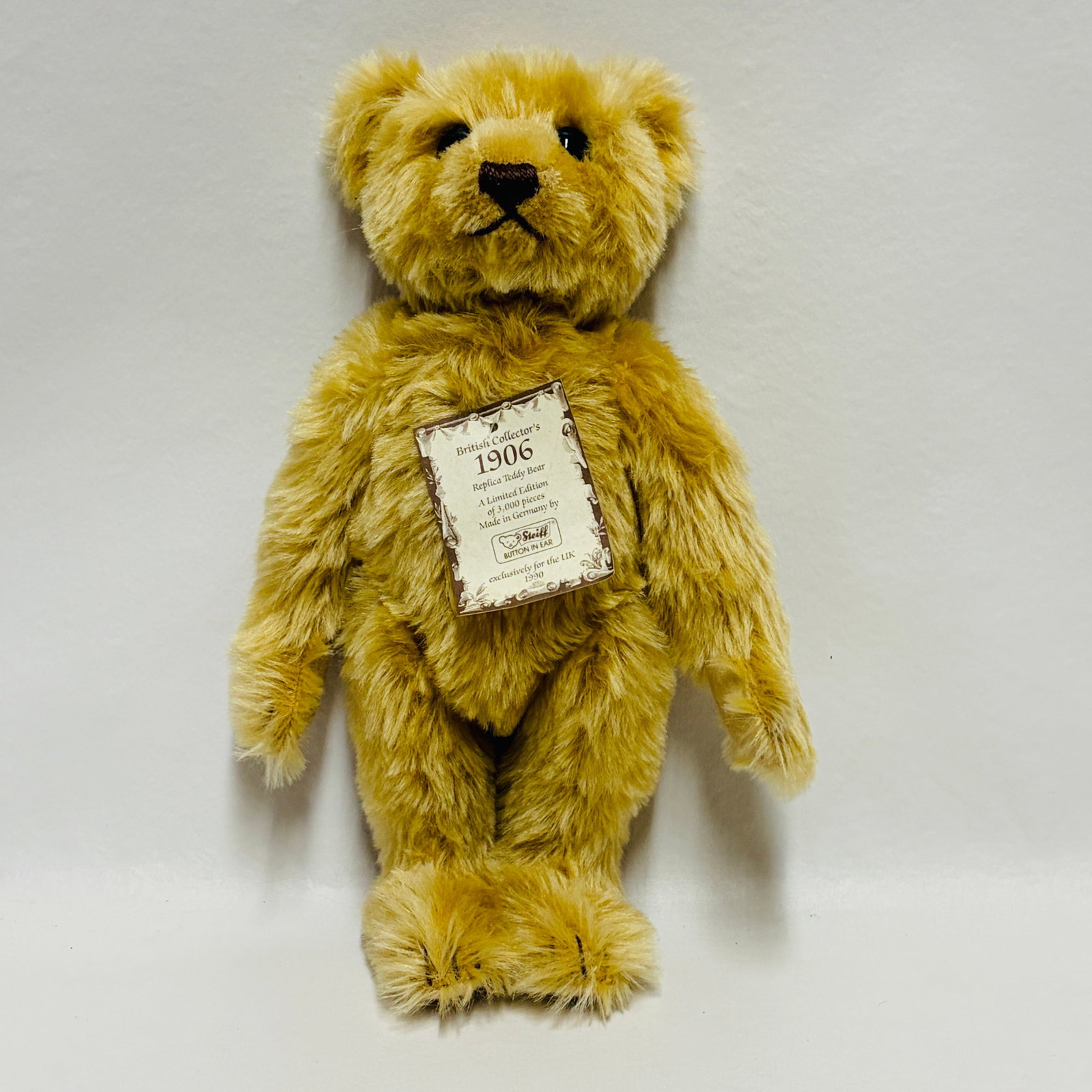 Signed Steiff 1906 British Collectors Teddy Bear, Limited Edition, replica: Signed Steiff 1906 British Collectors Teddy Bear, Limited Edition, replica ------------------ please review all pictures carefully because they are part of the description and show condition issues