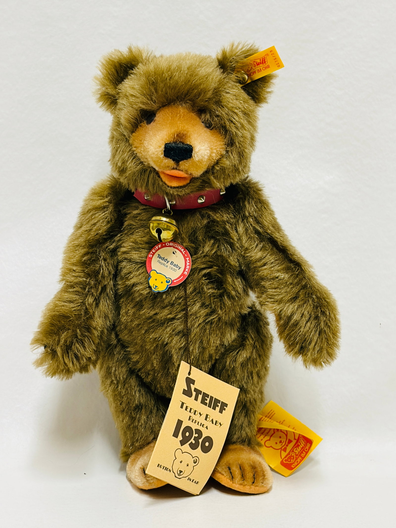 Signed Steiff 1930 Teddy Baby Bear, replica (1 of 11)