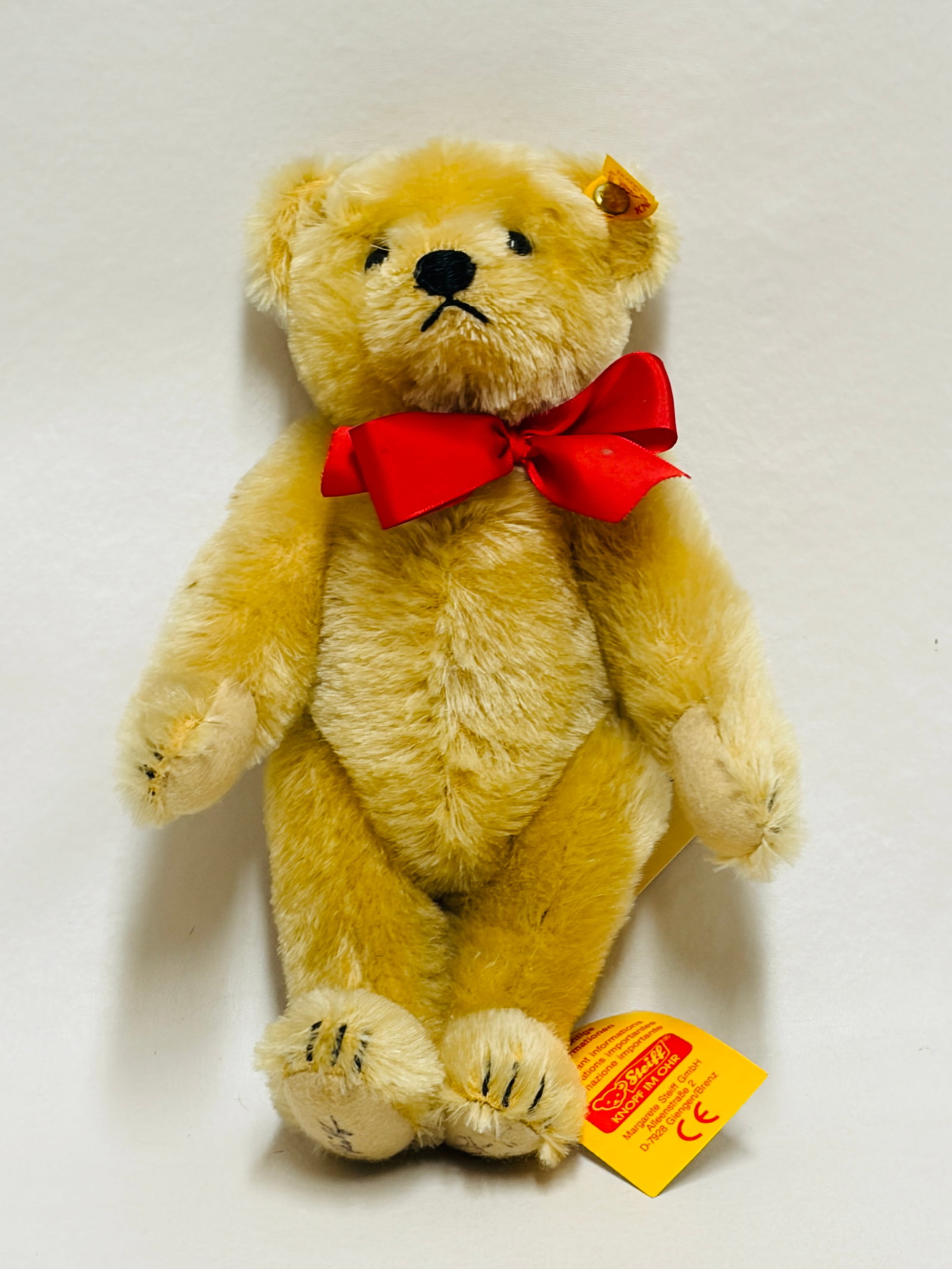 Signed Steiff 1909 Teddy Bear, replica: Signed Steiff 1909 Teddy Bear, replica ------------------ please review all pictures carefully because they are part of the description and show condition issues if any ------------------ please