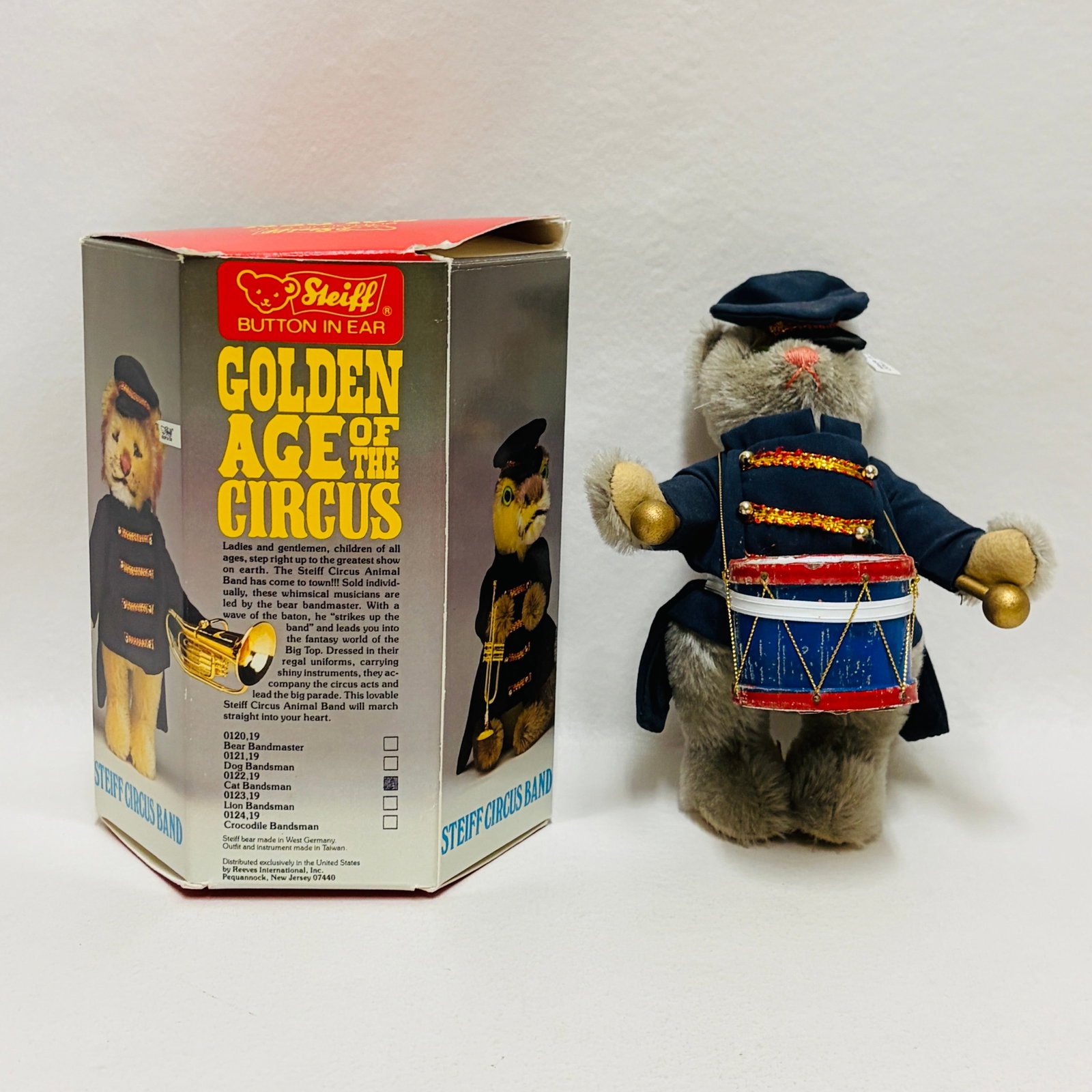 Steiff Golden Age of the Circus with Mohair Cat Bandmaster, LE (1 of 9)