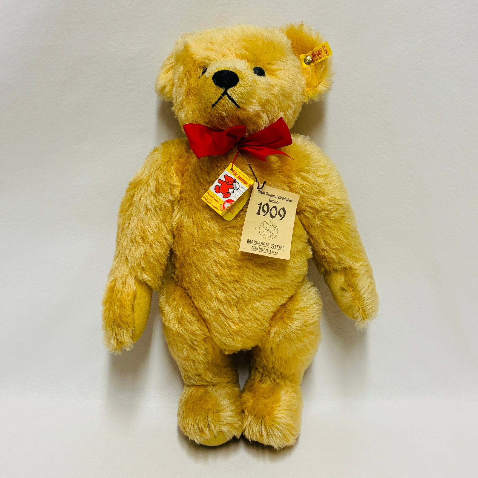 Steiff 1909 Original Teddy Bear, replica (1 of 6)