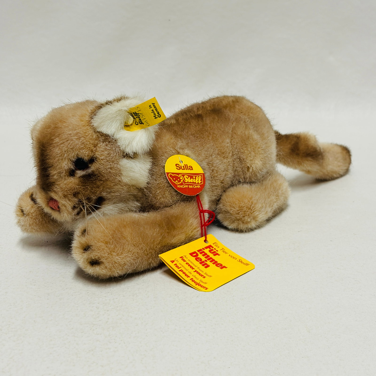 Steiff Lion Cub Sulla (1 of 9)