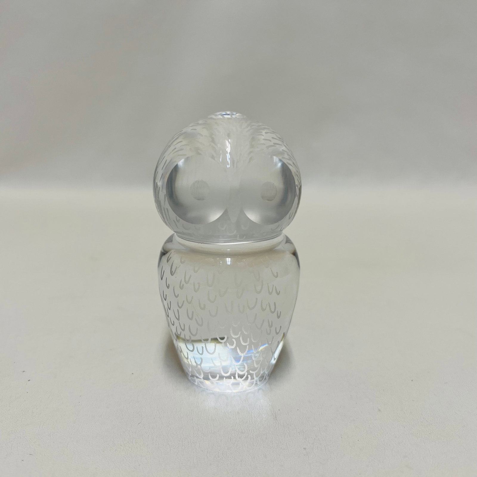 MCM Kosta Sweden Signed Vicke Lindstrand Crystal Owl Figurine Paperweight (1 of 4)