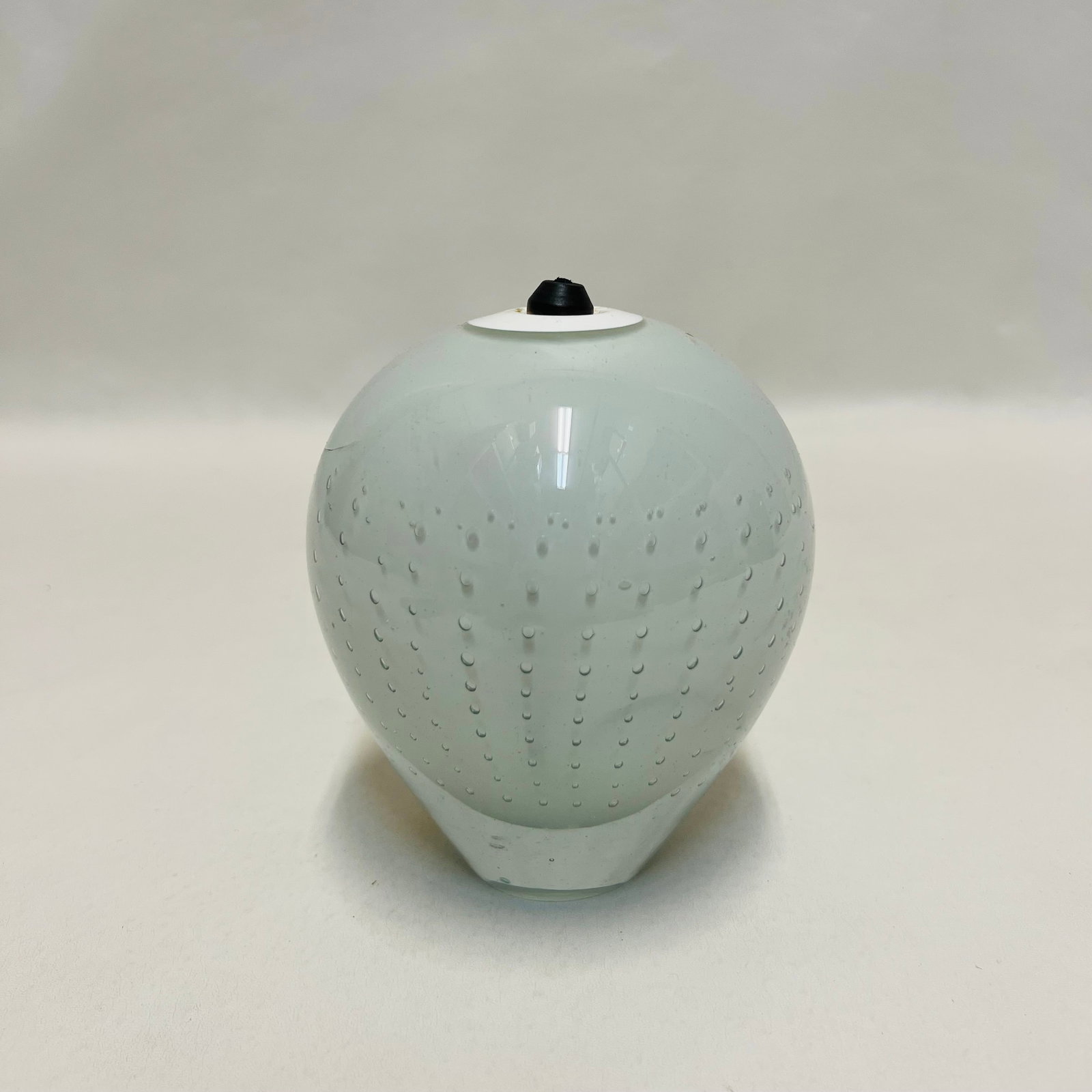 Adam Jablonski Poland Art Glass Oil Lamp Signed Ice Blue Bullicante Bubble: Vintage Adam Jablonski Signed Pale Blue Controlled Bubble Art Glass Oil Lamp Poland, NOTE: crack in glass, examine pictures