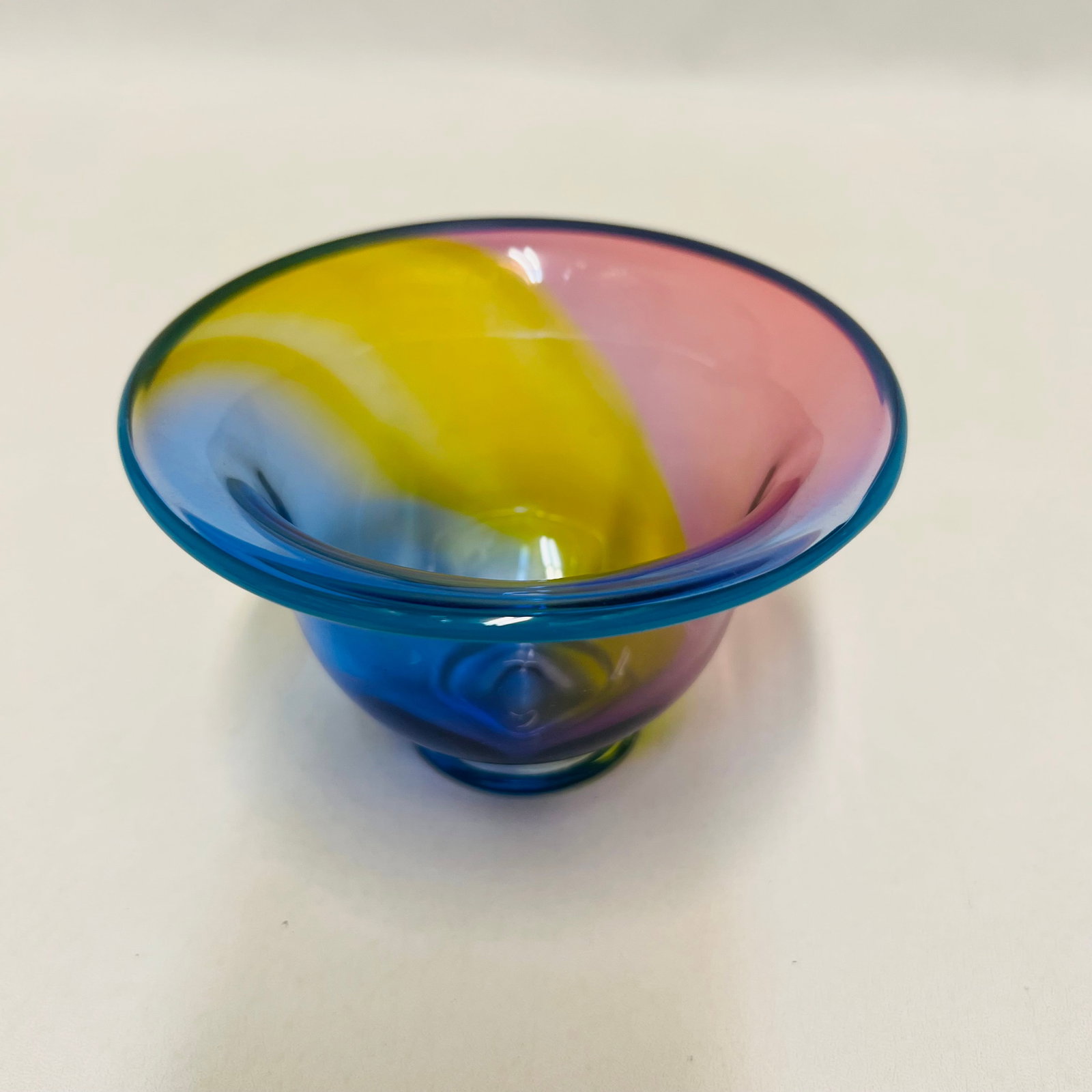 Signed Transjö Hytta Sweden Art Glass Rainbow Swirl Bowl: Vintage Transjö Hytta Sweden Art Glass Rainbow Swirl Bowl Signed W.R.C.