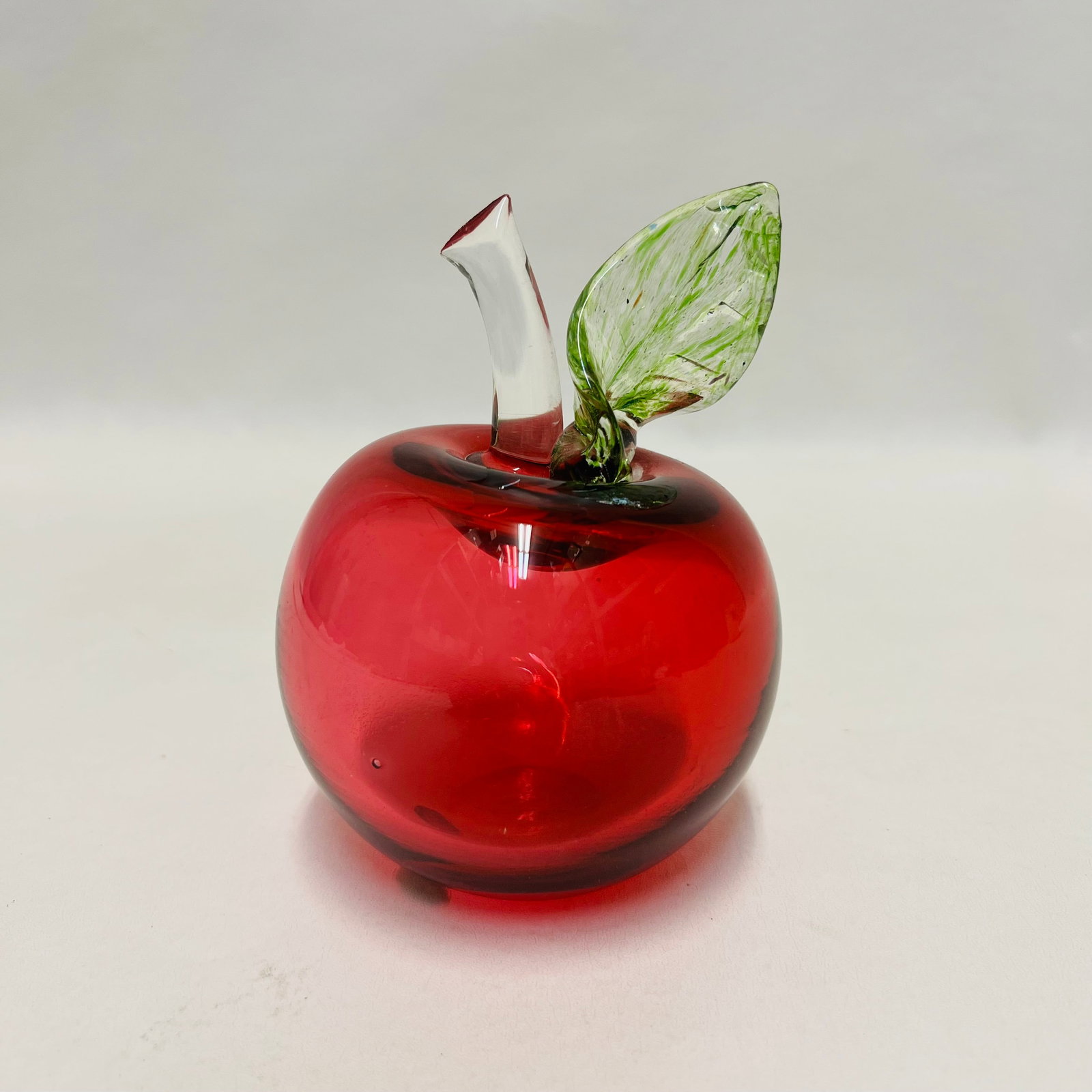 Adam Jablonski Signed Crystal Ruby Red Apple Paperweight: Vintage Adam Jablonski Signed Polish Crystal Ruby Red Apple Paperweight Sculpture