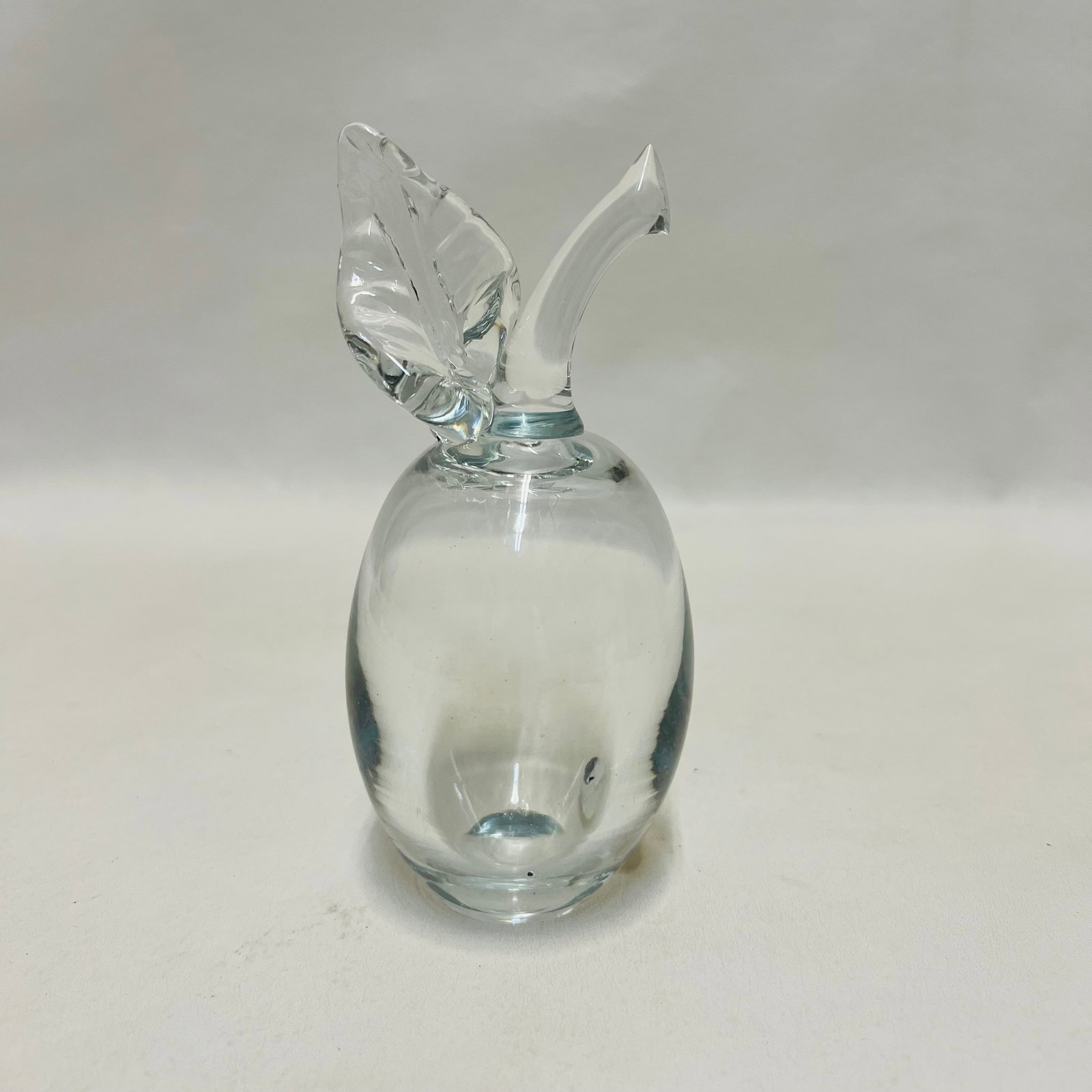 Adam Jablonski Signed Art Glass Clear Glass Apple Paperweight: Vintage Adam Jablonski Signed Polish Art Glass Clear Glass Apple Paperweight Sculpture