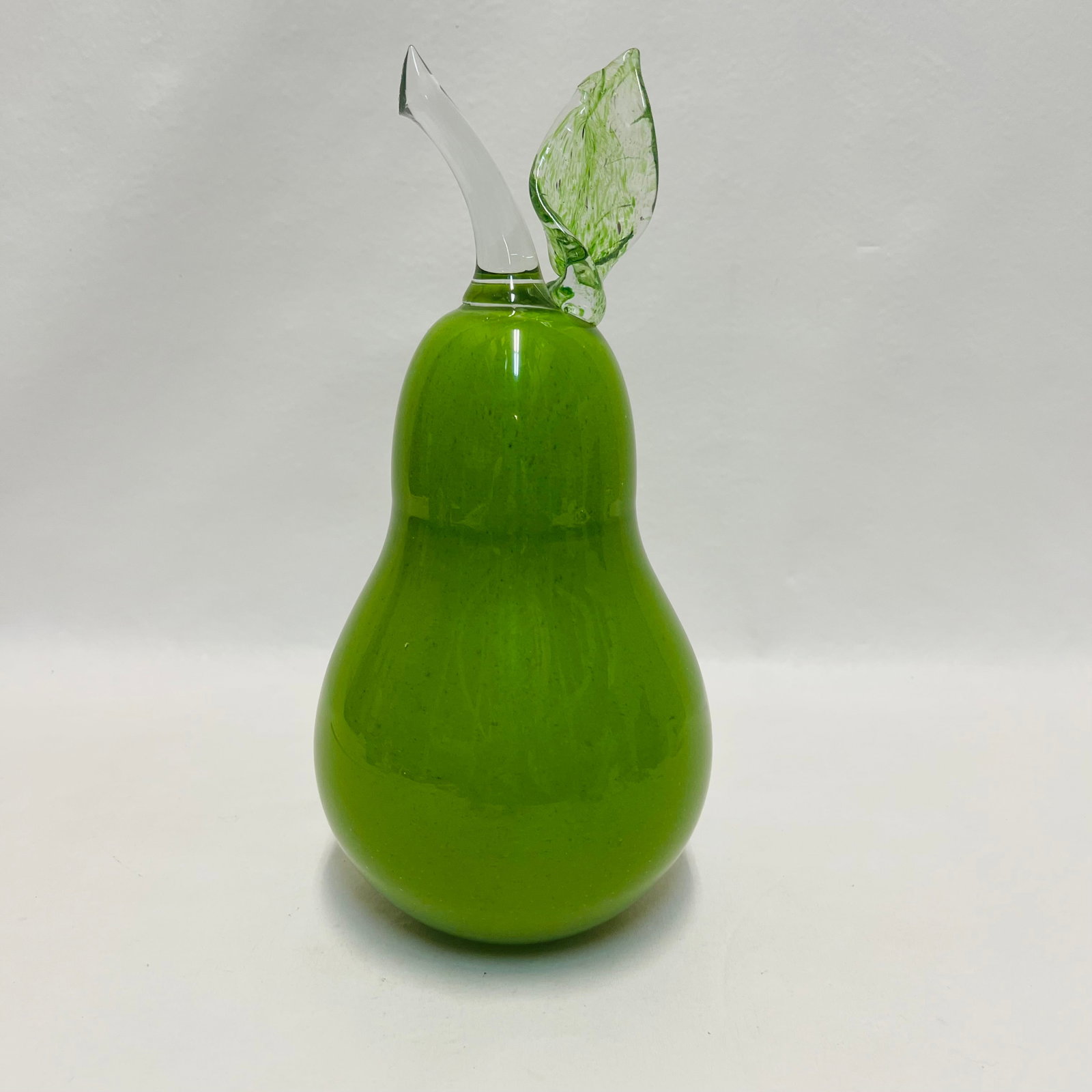 Adam Jablonski Signed Art Glass Lime Green Pear Paperweight (1 of 8)