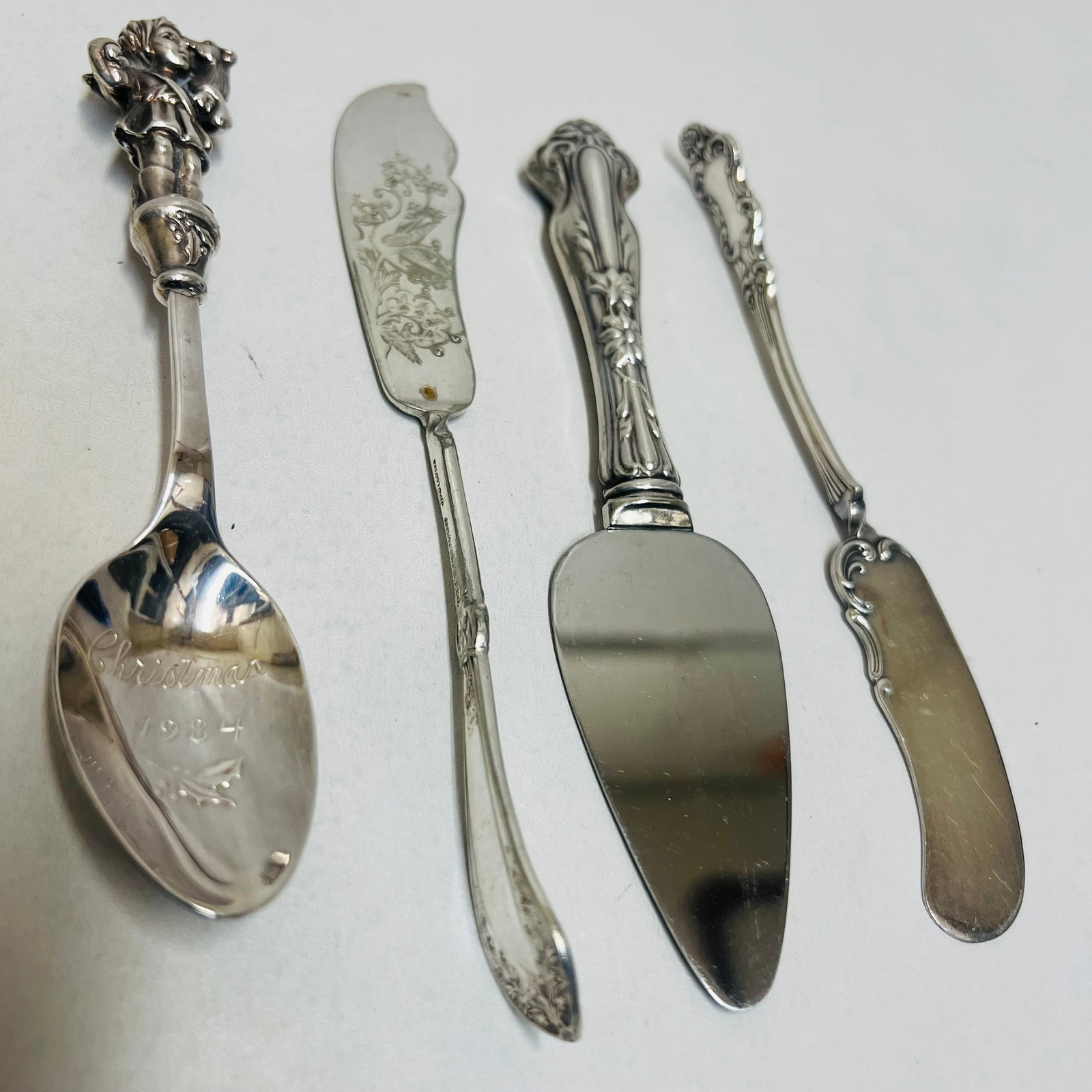 Lot of 4 silver-plated and stainless serving flatware pieces (1 of 4)