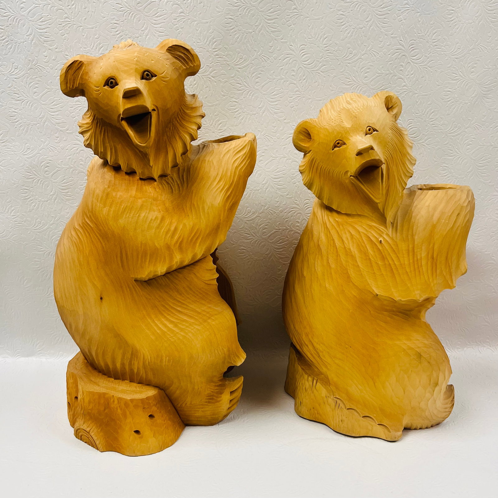 Pair of Vintage Hand-Carved Black Forest Style Wooden Bears Bottle Holders (1 of 9)