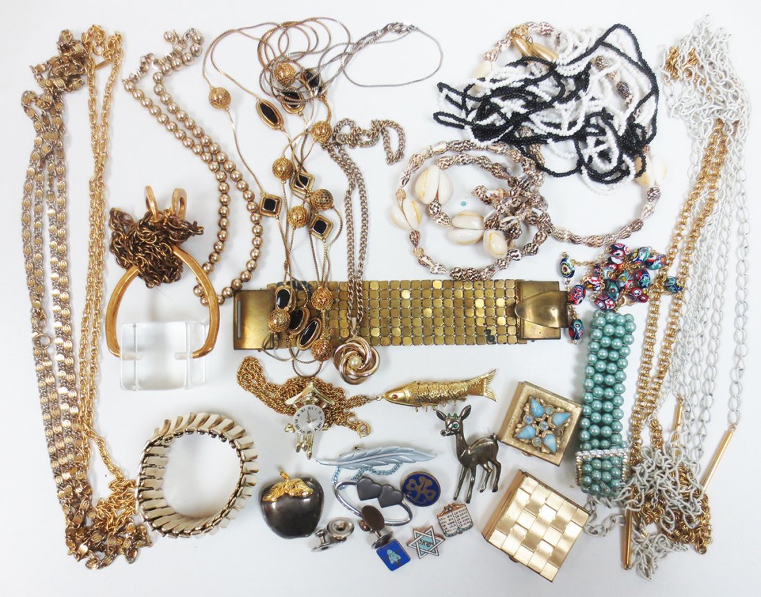 Large collection vintage costume jewelry, incl. pill: Large collection vintage costume jewelry, incl. pill boxes