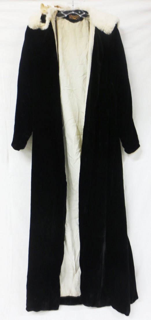 Victorian Black velvet and White Seal Fur Cape: Victorian Black velvet and White Seal Fur Cape with hood