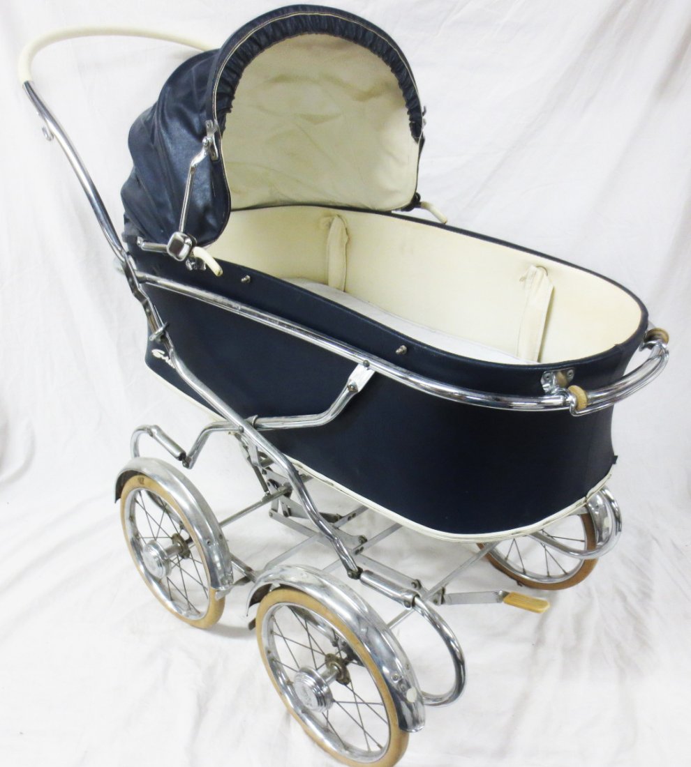 Vintage Svithun Perambulator: Vintage Svithun Perambulator (Baby carriage/stroller)