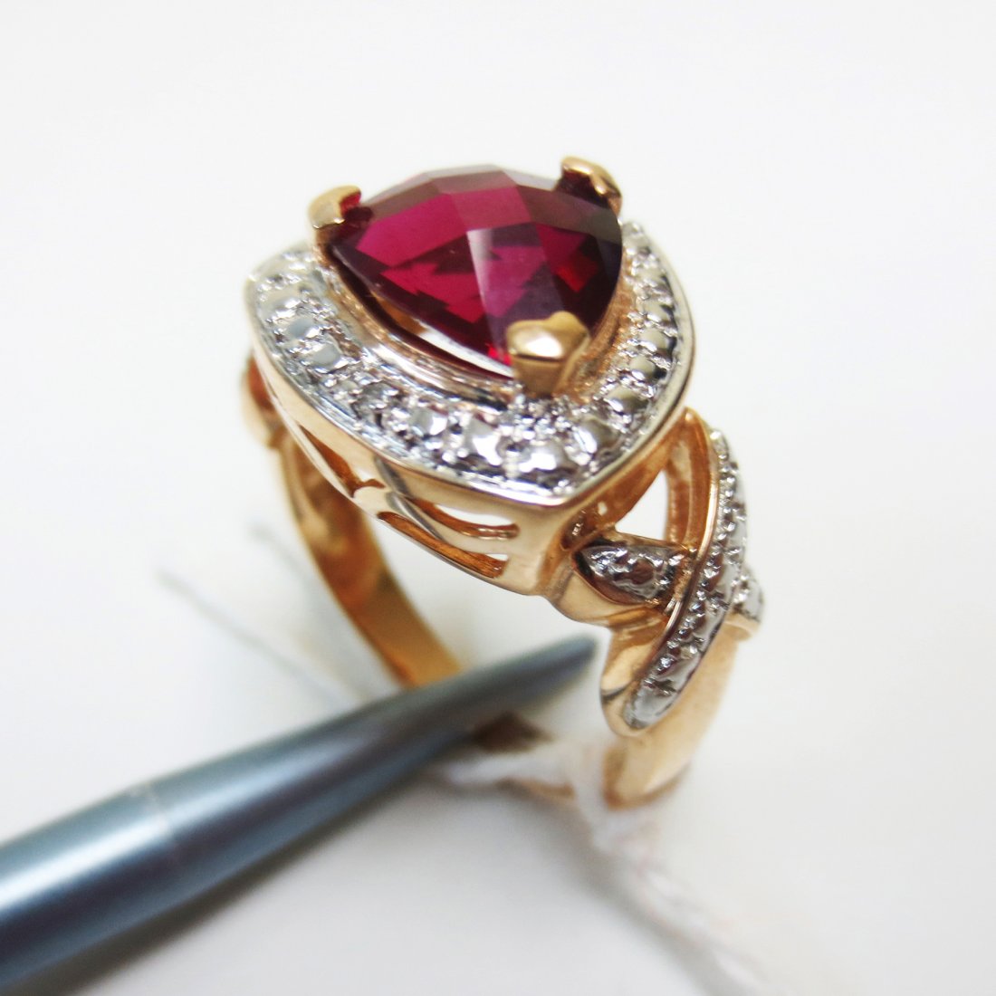 Sterling Silver Rose gold vermeil ring with: Sterling Silver Rose gold vermeil ring with checkerboard cut garnet