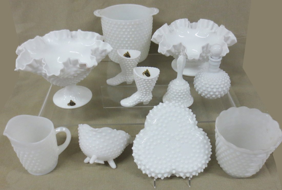 collection Milk Glass Hobnail, Fenton, orig. labels (1 of 4)