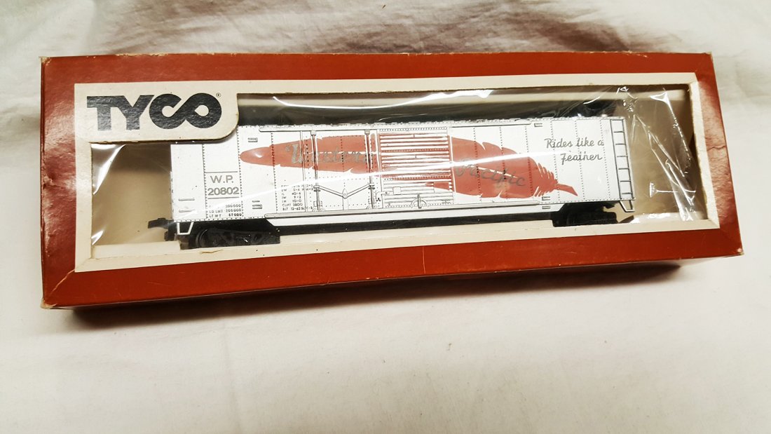 Tyco Western Pacific Train in Box - HO scale: Tyco Western Pacific Train in Box - HO scale