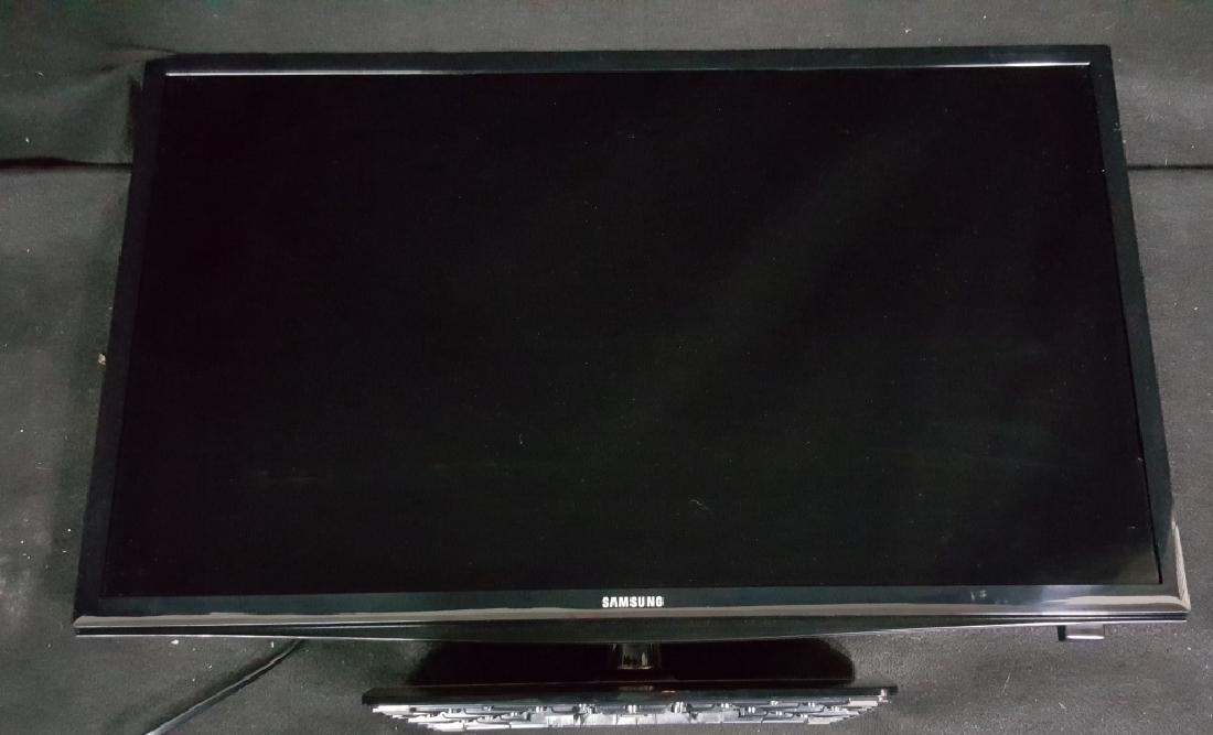 27.5" Samsung Flat Screen Television (1 of 2)