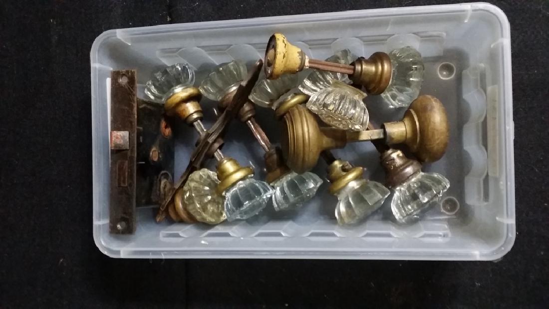 Antique Lock w/ (5) Glass & (1) Brass Door Knobs (1 of 1)