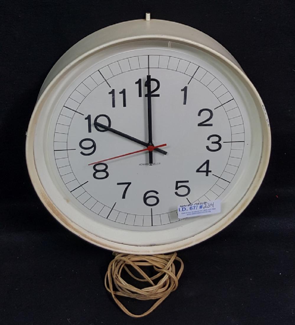 Vintage Howard Miller Wall Clock Electric: With electric motor. Works. Model 6220 C-P.